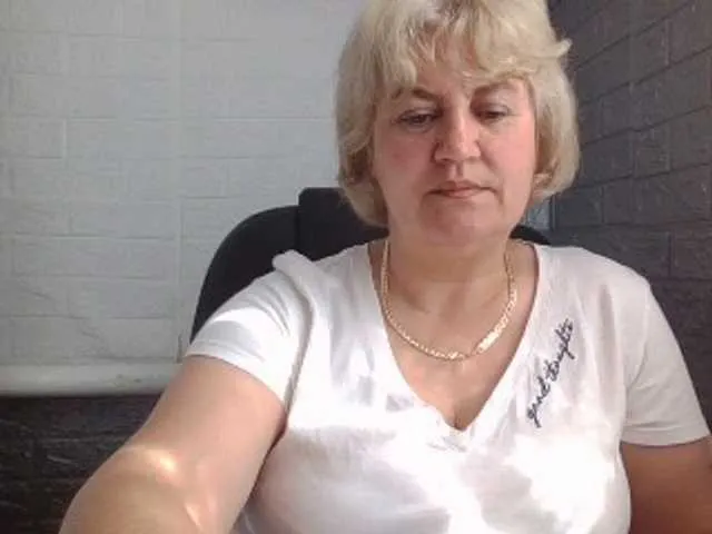 Live sex webcam photo for AngelaFamez #277977469