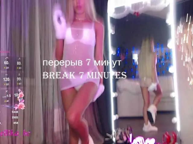 Live sex webcam photo for AngelaLovely #291101984