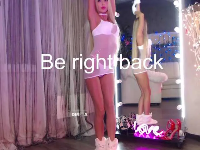 Live sex webcam photo for AngelaLovely #292052757