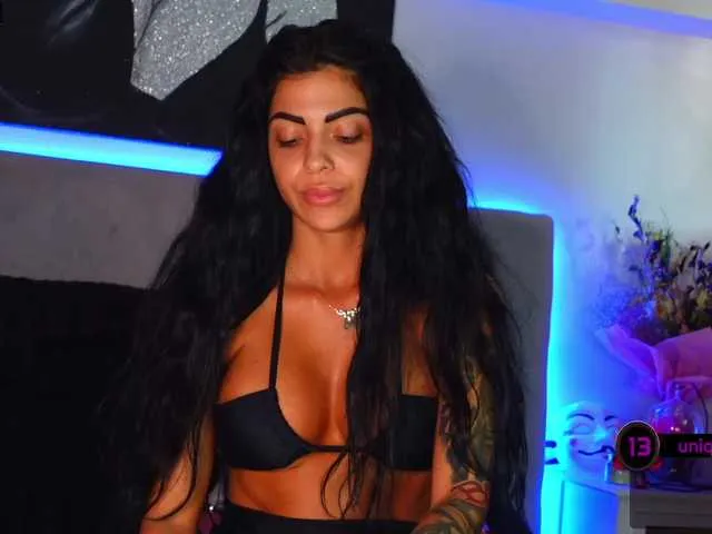 Live sex webcam photo for AngelaMyst #287940507