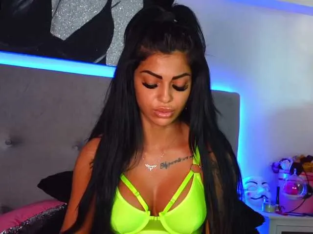 Live sex webcam photo for AngelaMyst #287940519