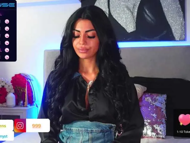 Live sex webcam photo for AngelaMyst #287940657