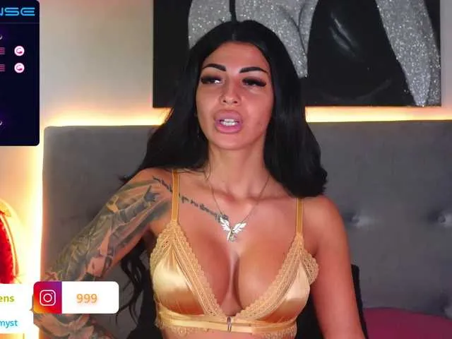 Live sex webcam photo for AngelaMyst #287940661