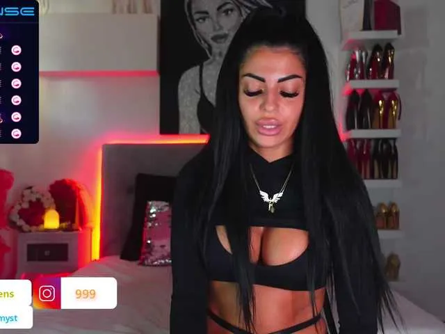 Live sex webcam photo for AngelaMyst #287940675