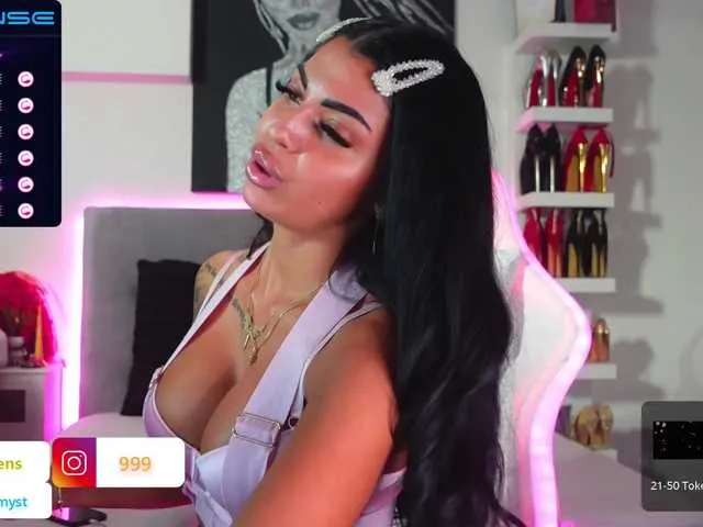 Live sex webcam photo for AngelaMyst #287940699