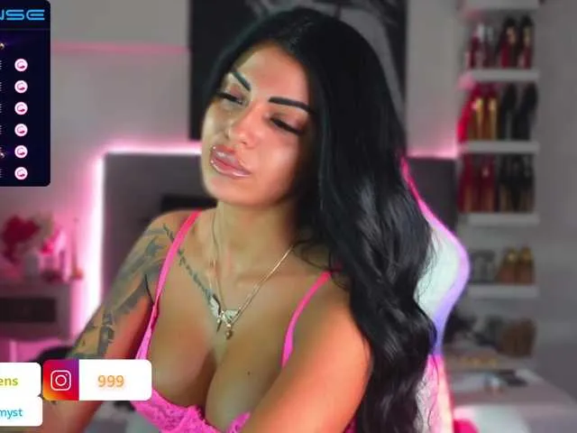 Live sex webcam photo for AngelaMyst #287940720
