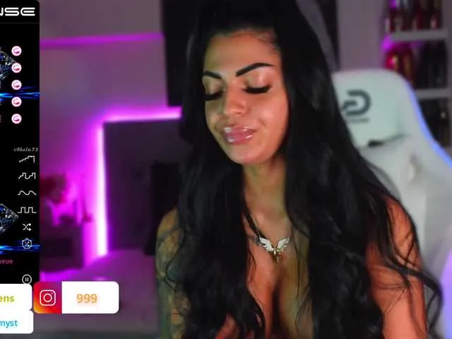 Live sex webcam photo for AngelaMyst #287940747