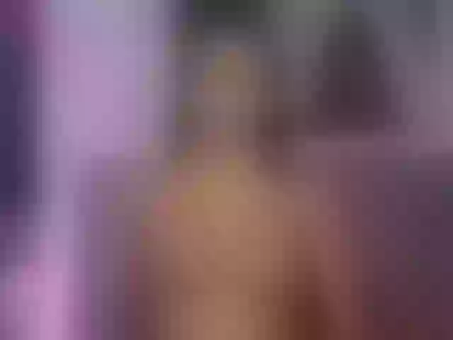 Live sex webcam photo for AngelaMyst #287940909