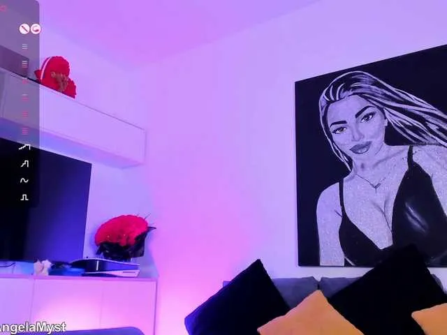 Live sex webcam photo for AngelaMyst #290339403
