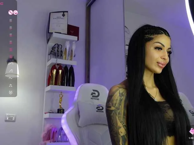 Live sex webcam photo for AngelaMyst #290601046