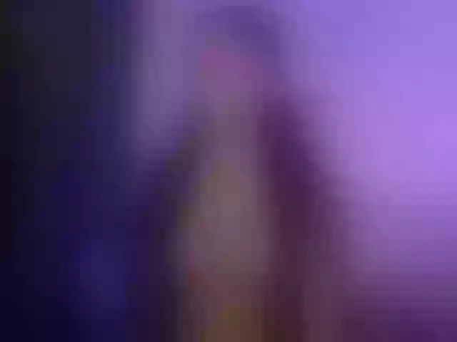Live sex webcam photo for AngelaMyst #291617998