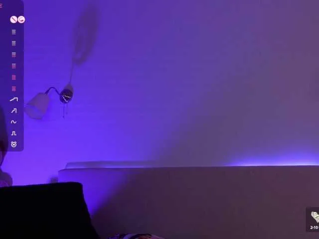 Live sex webcam photo for AngelaMyst #291703168