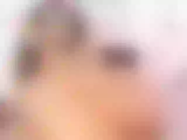 Live sex webcam photo for AngelaQueen #272652338