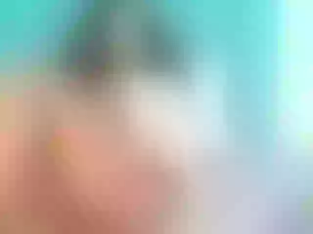 Live sex webcam photo for AngelaQueen #272674042