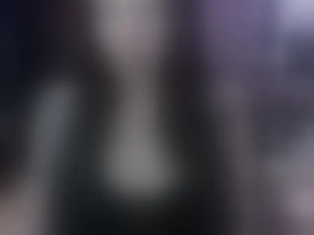 Live sex webcam photo for AngelaQueen #293509615