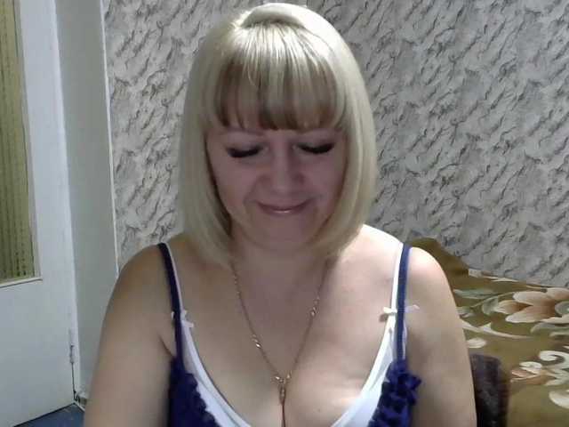 Live sex webcam photo for AngelaSweet #272878729