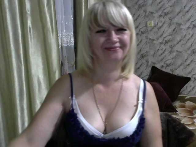 Live sex webcam photo for AngelaSweet #274152579