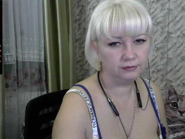 Live sex webcam photo for AngelaSweet #276881212