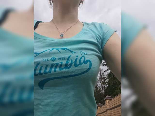 Live sex webcam photo for AngelaWhityX #274086242