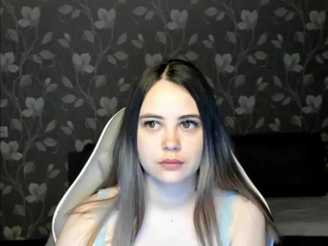 Live sex webcam photo for Angelalina3 #290345625