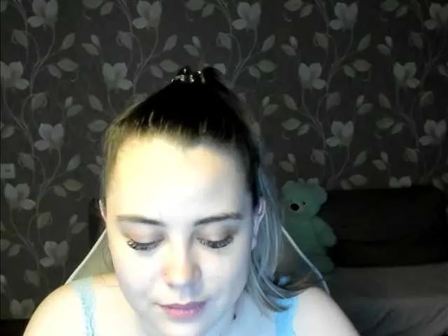 Live sex webcam photo for Angelalina3 #290395601