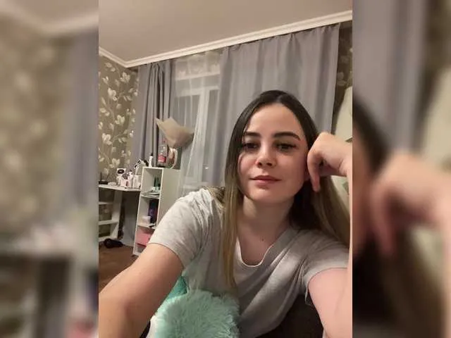 Live sex webcam photo for Angelalina3 #290448959