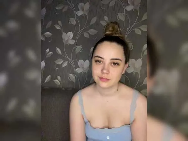 Live sex webcam photo for Angelalina3 #290639746