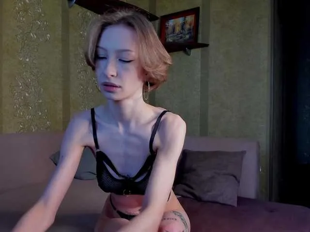 Live sex webcam photo for Angelaluxy #276446666