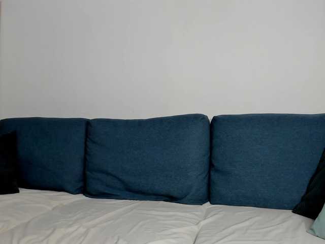 Live sex webcam photo for Angelaluxy #276691936