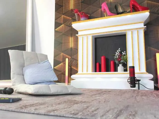 Live sex webcam photo for Angelella #290568096