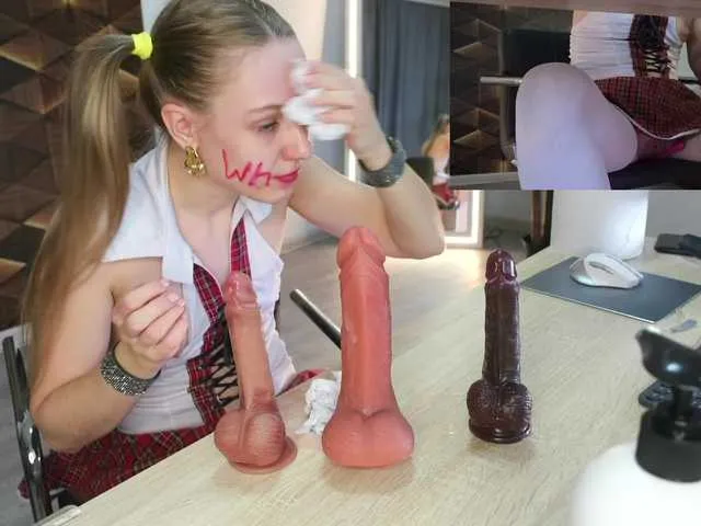 Live sex webcam photo for Angelella #290703389