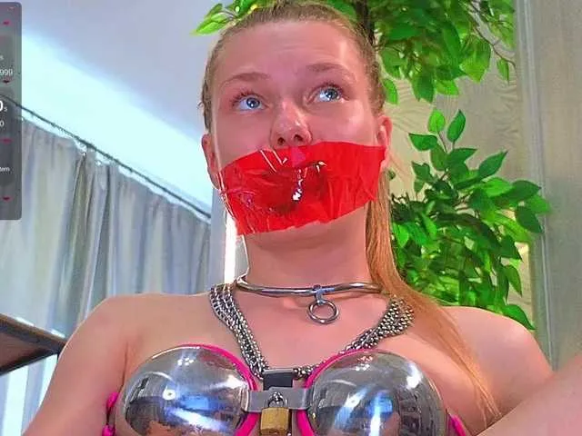 Live sex webcam photo for Angelella #291426066