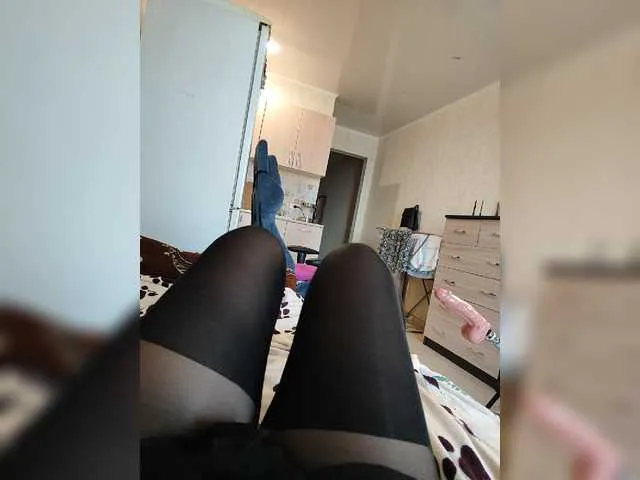 Live sex webcam photo for Angelia22 #276299027