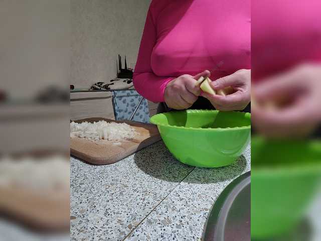 Live sex webcam photo for Angelia22 #276872855