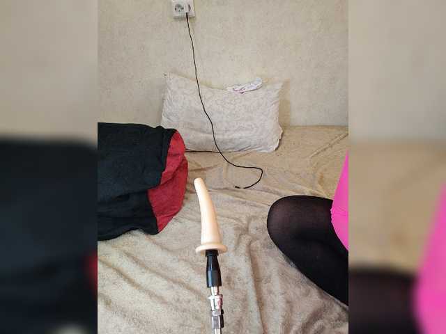 Live sex webcam photo for Angelia22 #276888086