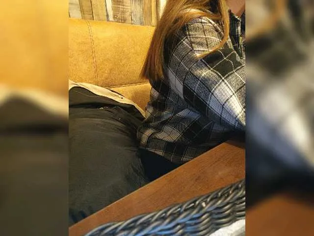 Live sex webcam photo for Angelia22 #277306226