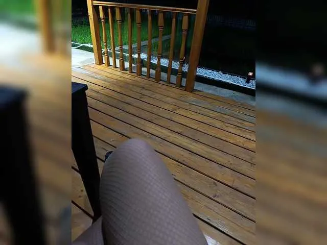 Live sex webcam photo for Angelia22 #291348748