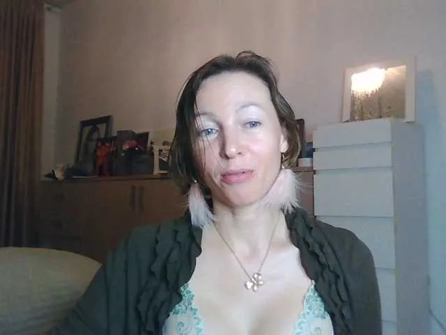 Live sex webcam photo for AngelicFenix #293094249