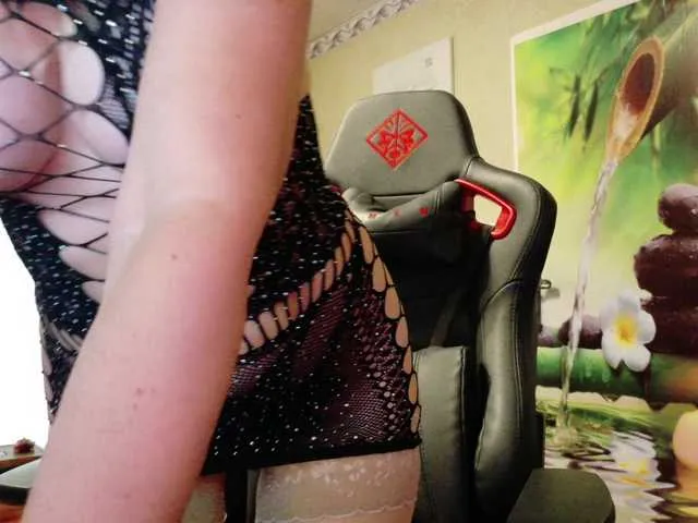 Live sex webcam photo for AngelikaMore #291604042