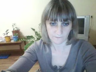 Live sex webcam photo for AngelikaSweet #186690781