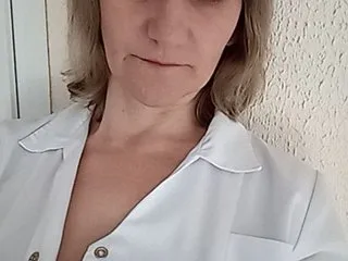Live sex webcam photo for AngelikaSweet #186819052