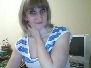 Live sex webcam photo for AngelikaSweet #188622393