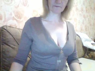 Live sex webcam photo for AngelikaSweet #195502190