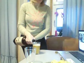 Live sex webcam photo for AngelikaSweet #202475675