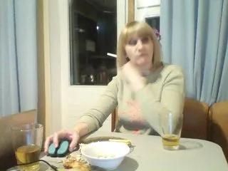 Live sex webcam photo for AngelikaSweet #202491907
