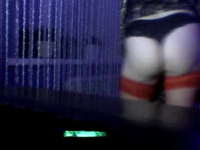 Live sex webcam photo for Angelina-- #293148711