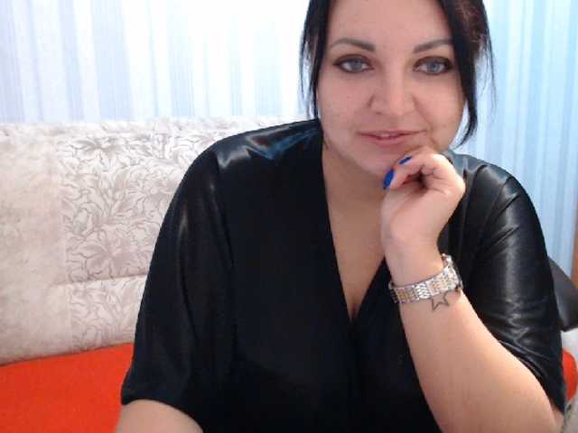 Live sex webcam photo for AngelinaCute #276799015