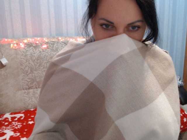 Live sex webcam photo for AngelinaCute #276938205