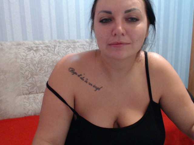 Live sex webcam photo for AngelinaCute #277108438