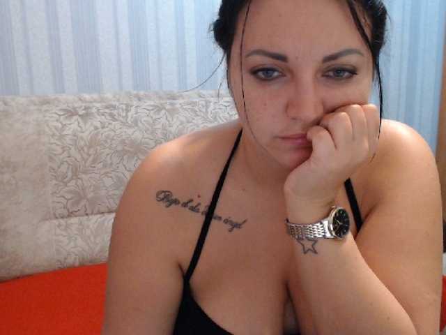 Live sex webcam photo for AngelinaCute #277128590